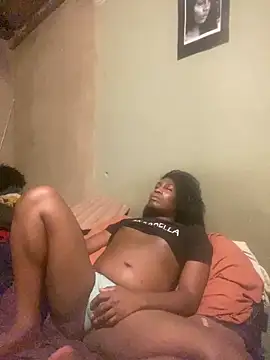 Snapshot of Moorella1 chatting on April 2026 05:21:01 PM Moorella1 online show from April 2026 05:21:01 PM