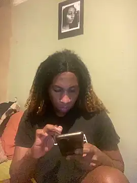 Snapshot of Moorella1 chatting on April 2026 06:03:01 AM Moorella1 online show from April 2026 06:03:01 AM