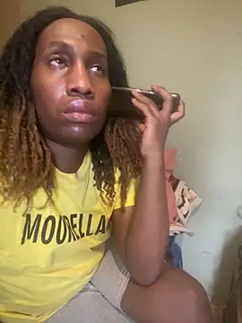 Snapshot of Moorella1 chatting on April 2026 10:31:02 AM Moorella1 online show from April 2026 10:31:02 AM