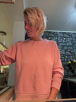 tanyagrey online show from October 2025 07:01:01 AM