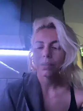 tanyagrey online show from May 2026 06:33:01 AM