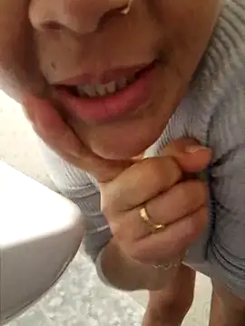 lamorbosa37 online show from February 2026 02:24:02 PM