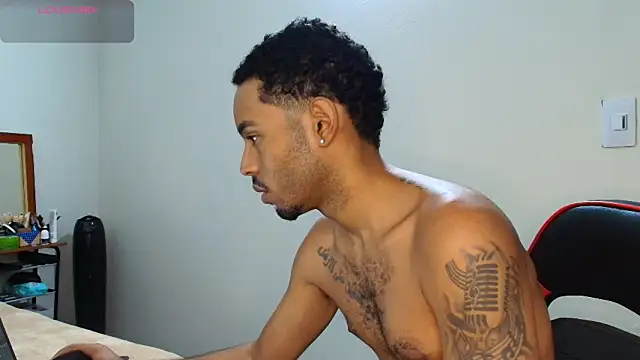 Snapshot of colinbrown chatting on November 2025 07:40:01 AM colinbrown online show from November 2025 07:40:01 AM