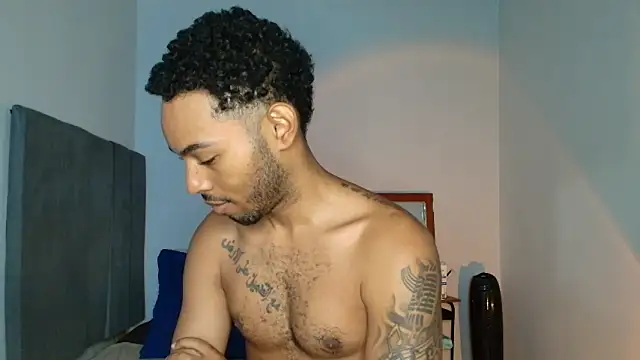 Snapshot of colinbrown chatting on November 2025 12:18:01 PM colinbrown online show from November 2025 12:18:01 PM