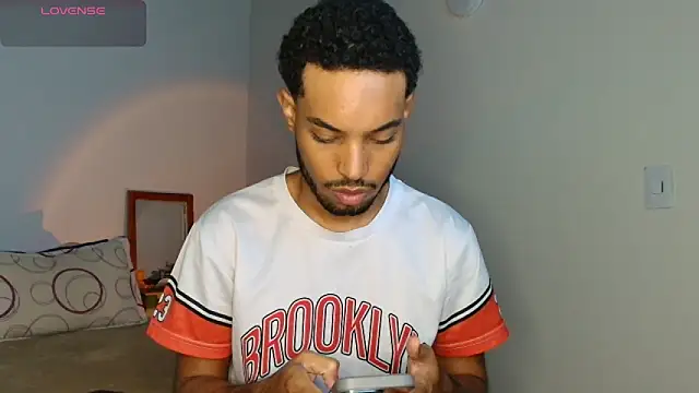 Snapshot of colinbrown chatting on December 2025 12:54:01 PM colinbrown online show from December 2025 12:54:01 PM