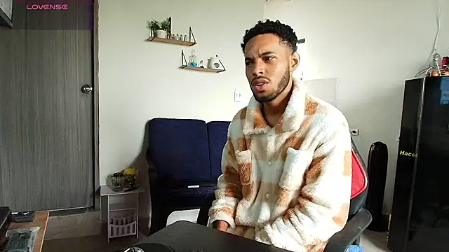 Snapshot of colinbrown chatting on January 2026 01:37:02 PM colinbrown online show from January 2026 01:37:02 PM