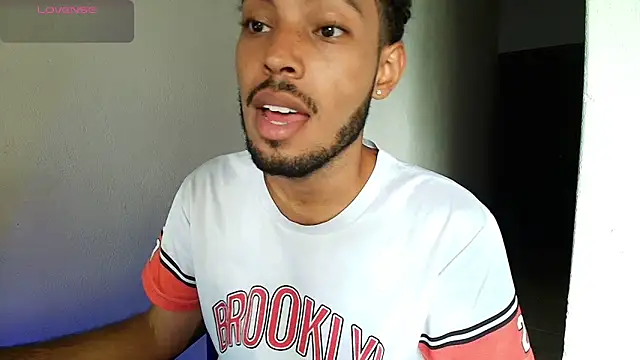 Snapshot of colinbrown chatting on February 2026 06:14:01 PM colinbrown online show from February 2026 06:14:01 PM