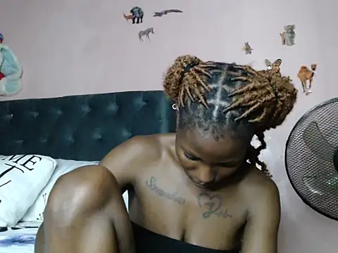 TrishaKalid online show from March 2025 09:49:01 PM