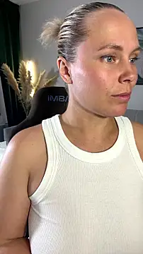 Snapshot of Charming_Daphny chatting on July 2026 11:05:02 AM Charming Daphny online show from July 2026 11:05:02 AM