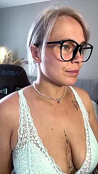 Snapshot of Charming_Daphny chatting on July 2026 07:28:01 AM Charming Daphny online show from July 2026 07:28:01 AM