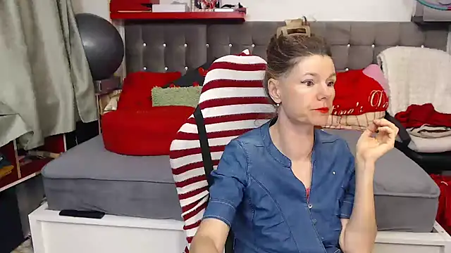 kellyterapy online show from May 2026 02:40:02 AM