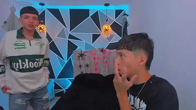 Juan Nd Steven online show from October 2025 04:23:02 AM