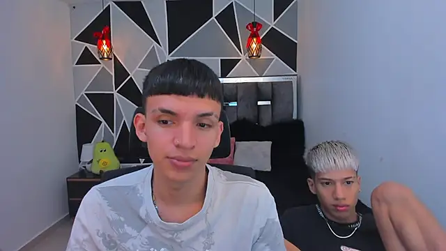 Snapshot of Juan_Nd_Steven chatting on April 2026 11:42:01 AM Juan Nd Steven online show from April 2026 11:42:01 AM
