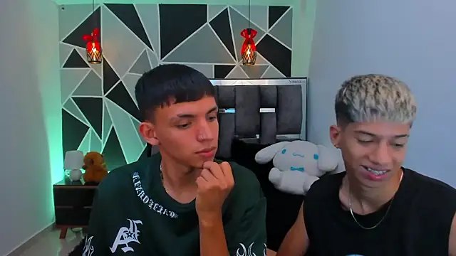 Snapshot of Juan_Nd_Steven chatting on May 2026 10:36:01 AM Juan Nd Steven online show from May 2026 10:36:01 AM