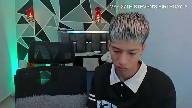 Snapshot of Juan_Nd_Steven chatting on May 2026 11:37:01 AM Juan Nd Steven online show from May 2026 11:37:01 AM
