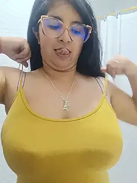  Angelinaandrade  online show from May 2026 12:39:02 AM