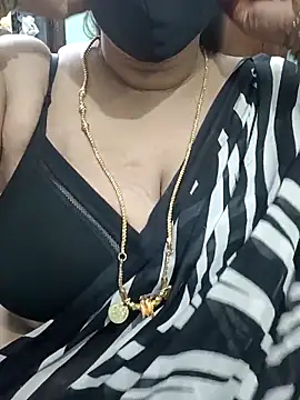 ashikaa r online show from December 2025 01:05:02 PM