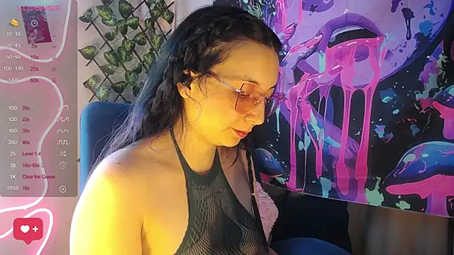 Snapshot of barbarablade chatting on December 2025 03:56:02 AM barbarablade online show from December 2025 03:56:02 AM