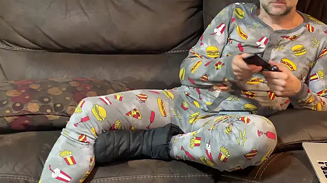 Snapshot of taboocanuck chatting on January 2025 07:43:02 AM taboocanuck online show from January 2025 07:43:02 AM