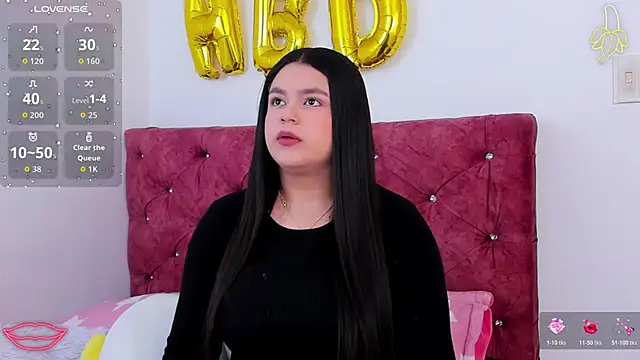 skyhotgirll online show from April 2026 05:54:01 PM