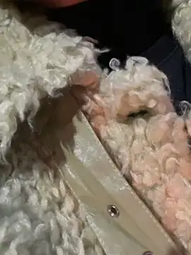 Snapshot of Laura8910 chatting on January 2025 08:01:01 AM Laura8910 online show from January 2025 08:01:01 AM