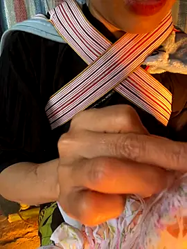 Snapshot of Laura8910 chatting on October 2025 09:57:01 AM Laura8910 online show from October 2025 09:57:01 AM