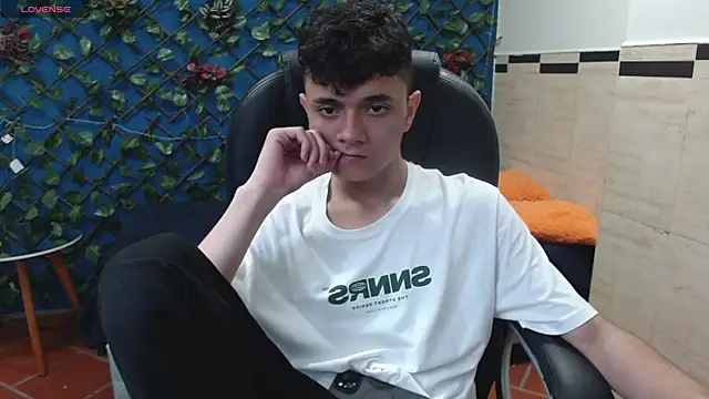 Waturox online show from January 2025 07:27:02 PM