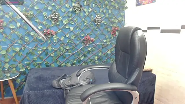 Waturox online show from February 2025 08:53:01 PM