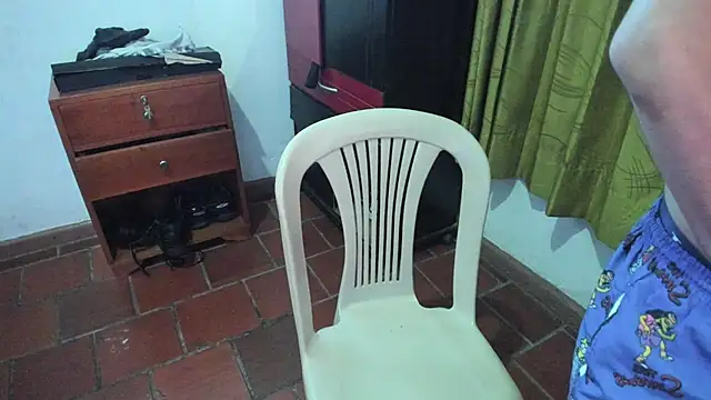 Snapshot of Waturox chatting on November 2025 11:36:02 PM Waturox online show from November 2025 11:36:02 PM