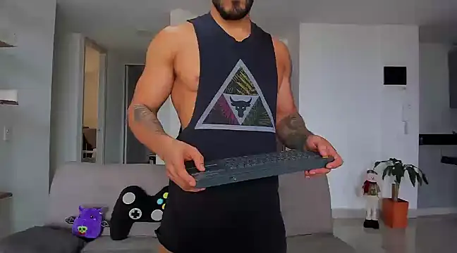 Alexander Martines online show from December 2024 05:03:01 PM