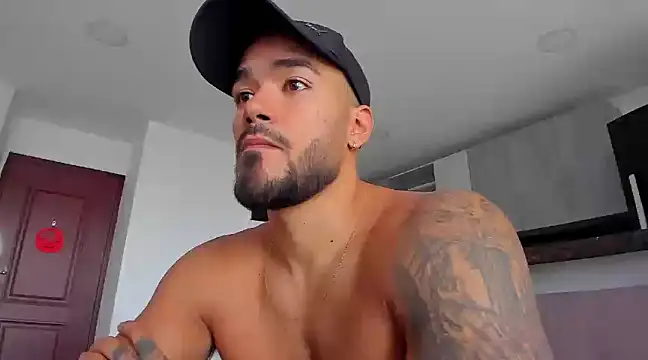 Alexander Martines online show from December 2024 08:58:01 PM