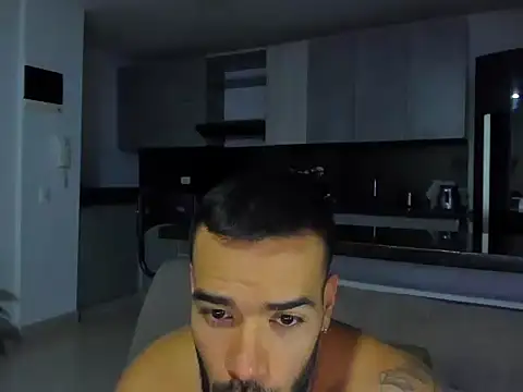 Alexander Martines online show from November 2025 10:54:02 PM