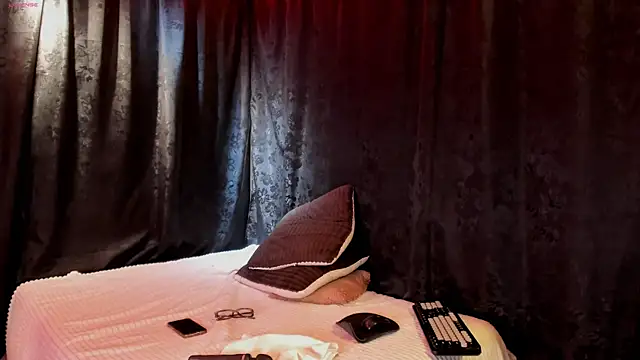 MiaKnox online show from May 2026 12:08:01 AM