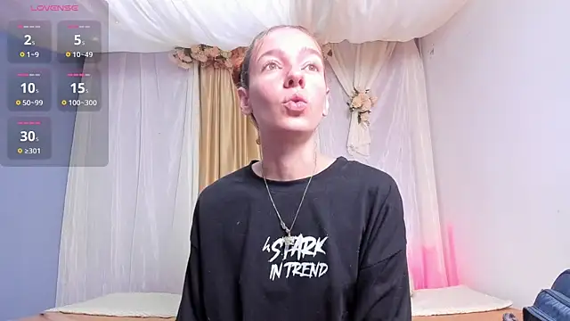 salomee star  online show from February 2026 06:59:02 PM