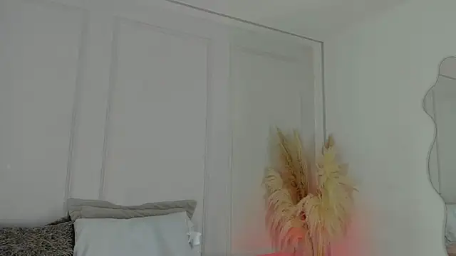 Mariapettit online show from June 2026 04:34:01 AM