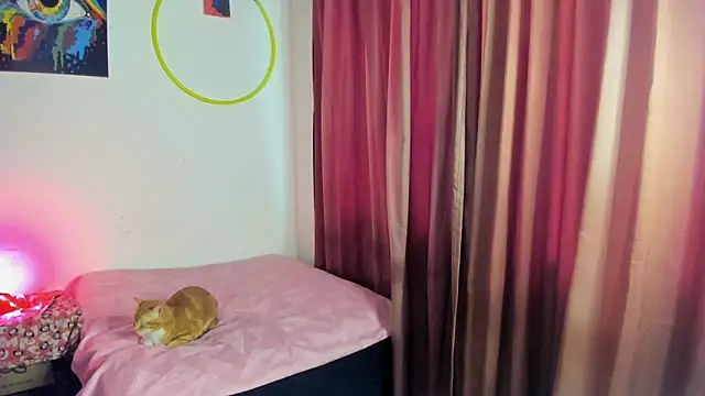 Snapshot of nicole_volkov chatting on February 2025 10:43:01 PM nicole volkov online show from February 2025 10:43:01 PM