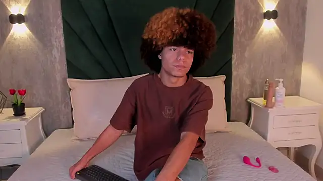 Snapshot of Alexiis_Etereo chatting on February 2026 07:21:02 PM Alexiis Etereo online show from February 2026 07:21:02 PM