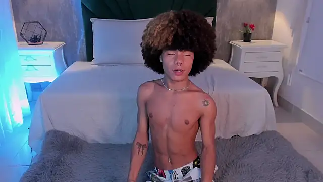 Snapshot of Alexiis_Etereo chatting on April 2026 02:04:02 PM Alexiis Etereo online show from April 2026 02:04:02 PM