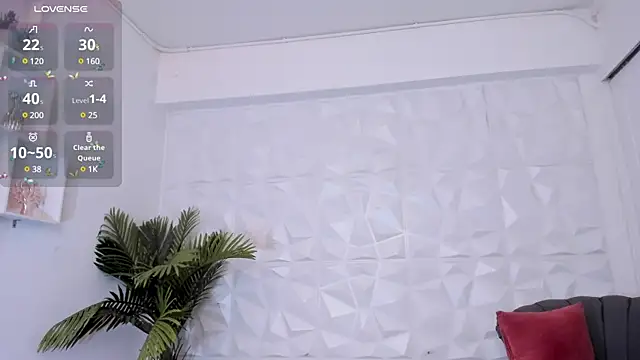 SaraaMills online show from January 2025 10:12:02 PM