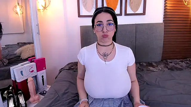 Scarleth swann online show from September 2025 11:24:01 AM