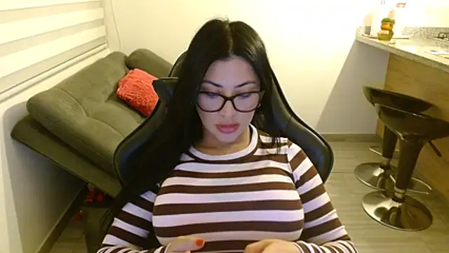 Charlotte cute18 online show from July 2026 12:15:02 AM