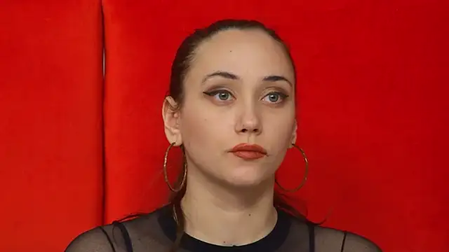 Snapshot of AliceMunro chatting on January 2025 05:58:01 PM AliceMunro online show from January 2025 05:58:01 PM