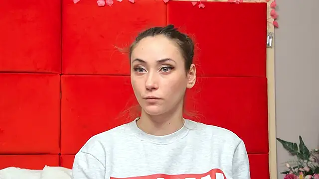 Snapshot of AliceMunro chatting on January 2025 03:35:02 PM AliceMunro online show from January 2025 03:35:02 PM