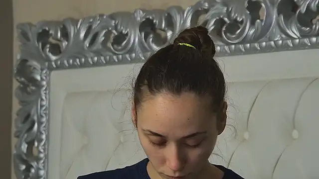 AliceMunro online show from February 2026 09:00:02 PM