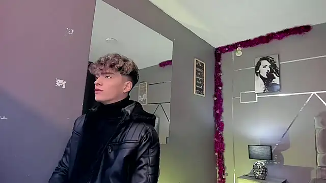 Snapshot of ANDRIUS_24 chatting on December 2024 12:44:01 PM ANDRIUS 24 online show from December 2024 12:44:01 PM