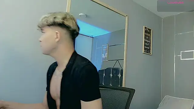 Snapshot of ANDRIUS_24 chatting on February 2025 01:41:01 PM ANDRIUS 24 online show from February 2025 01:41:01 PM