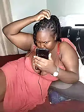 Snapshot of Bigboobylovers chatting on January 2025 04:04:02 AM Bigboobylovers online show from January 2025 04:04:02 AM