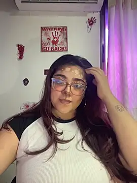 Snapshot of KathyGonzalez chatting on October 2025 03:35:02 PM KathyGonzalez online show from October 2025 03:35:02 PM