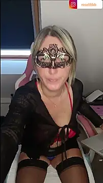 Snapshot of Rose_Libertine chatting on October 2025 07:29:01 AM Rose Libertine online show from October 2025 07:29:01 AM