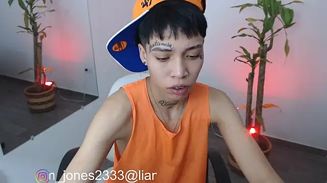 Jonesliam23 online show from December 2024 10:23:02 PM